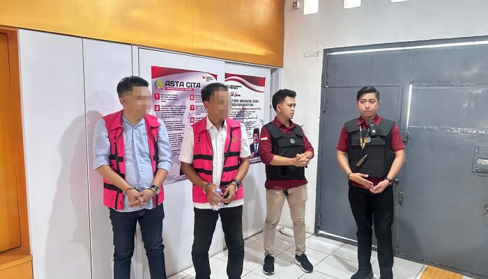 Diduga Rugikan Negara Rp1,4 M, Dua Tersangka Korupsi Kolam Renang Lombongo Ditahan