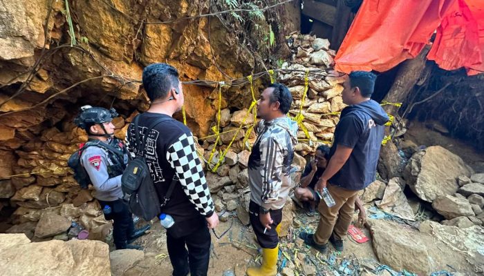 Polda Gorontalo Tindak Tegas PETI, Lubang Tambang Emas di Bonbol Dipasang Police Line