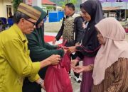 Resmi Dilantik, Pengurus NRBRG Bone Langsung Tebar Kepedulian Sosial Sembako Disalurkan untuk Warga 